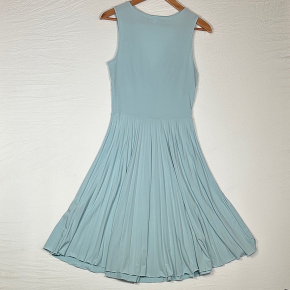 Marilyn Monroe Style Baby Blue Pastel Sleeveless V-Neck Pleated Midi Dress - Picture 3 of 3